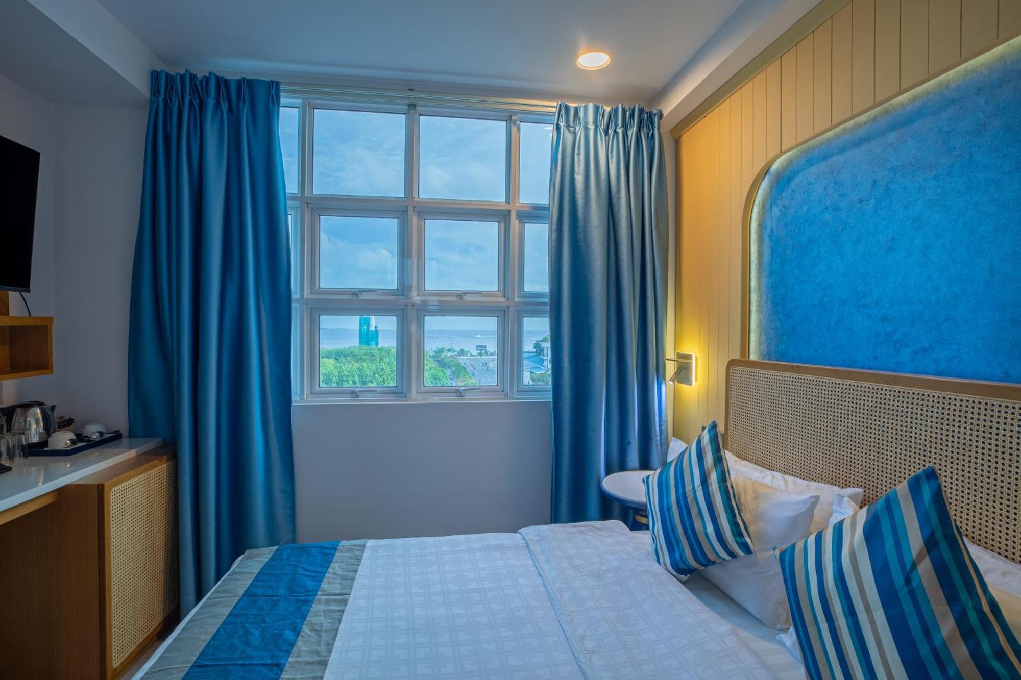 Umet Seaview Hotel With Free Airport Pick Up And Drop T&C Apply Malé Exterior foto