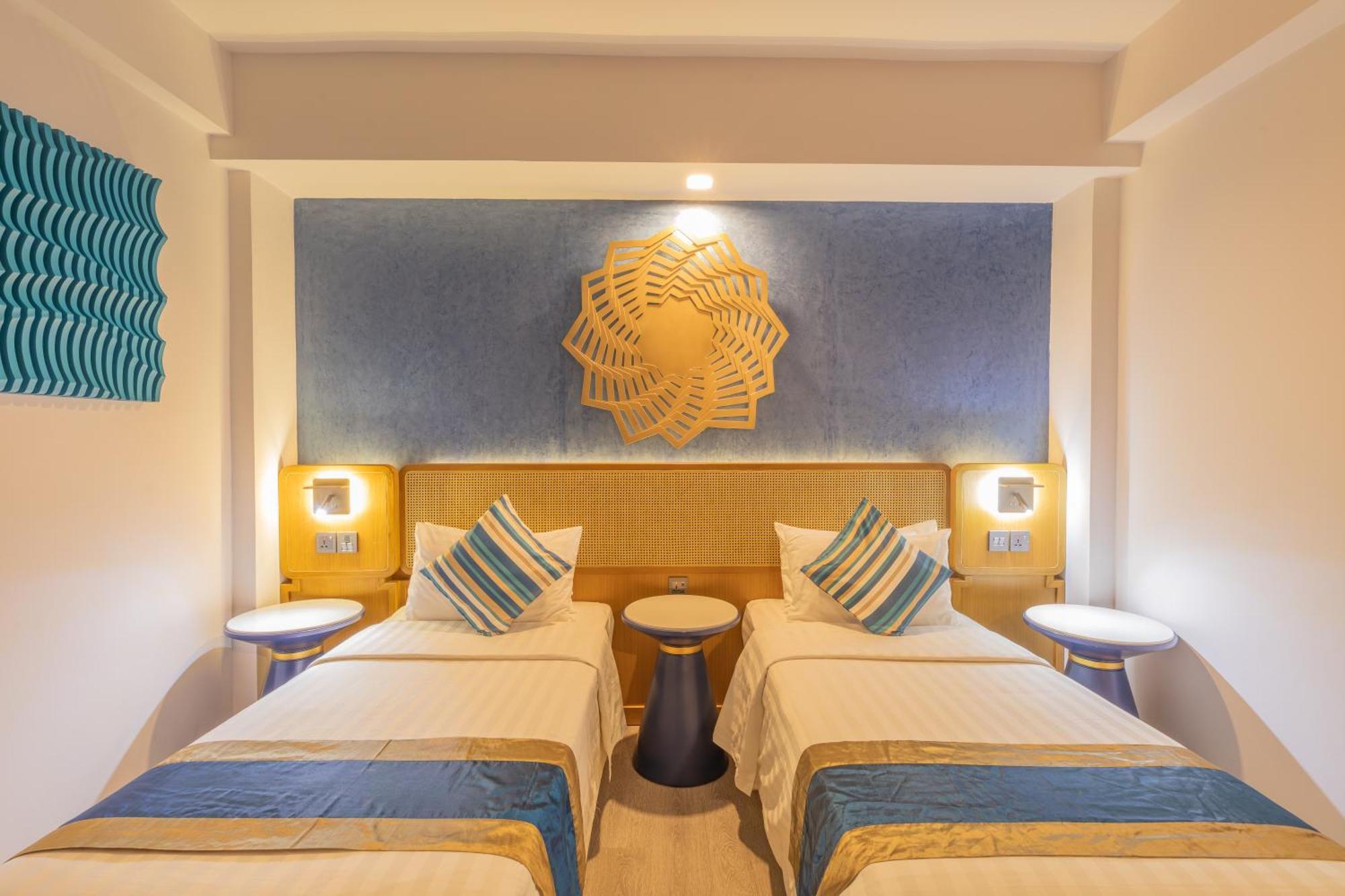 Umet Seaview Hotel With Free Airport Pick Up And Drop T&C Apply Malé Exterior foto