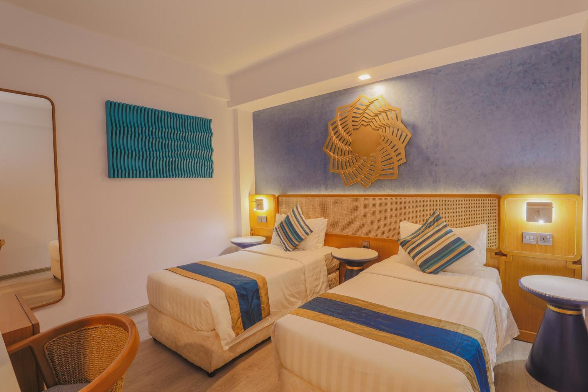 Umet Seaview Hotel With Free Airport Pick Up And Drop T&C Apply Malé Exterior foto