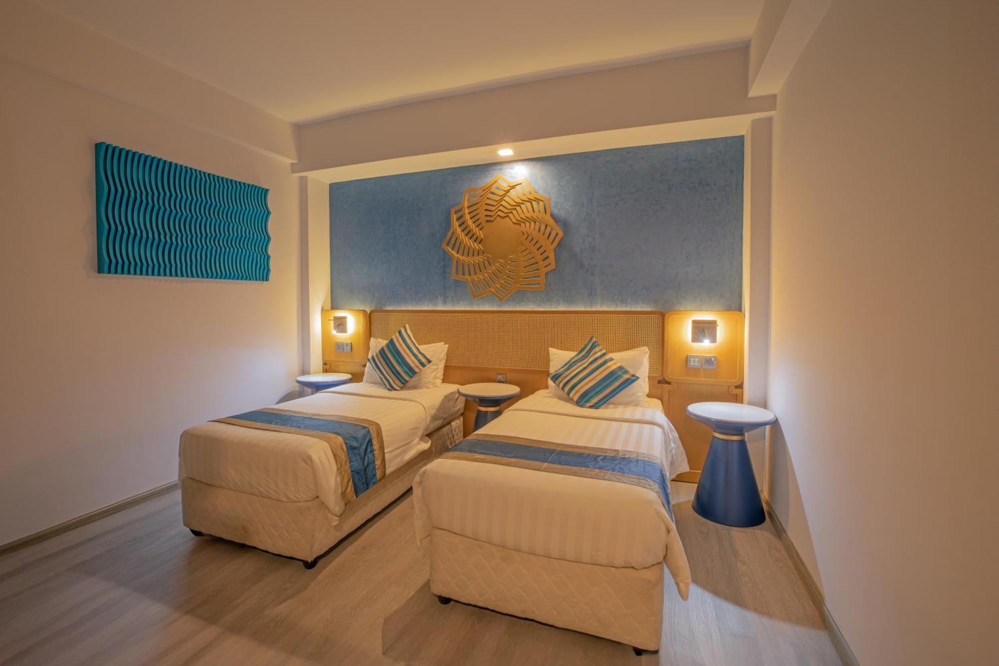 Umet Seaview Hotel With Free Airport Pick Up And Drop T&C Apply Malé Exterior foto
