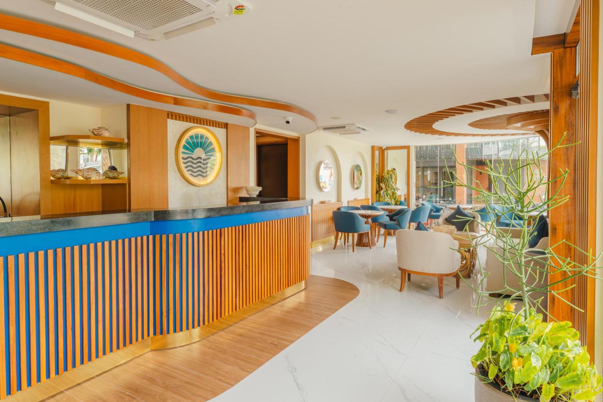 Umet Seaview Hotel With Free Airport Pick Up And Drop T&C Apply Malé Exterior foto