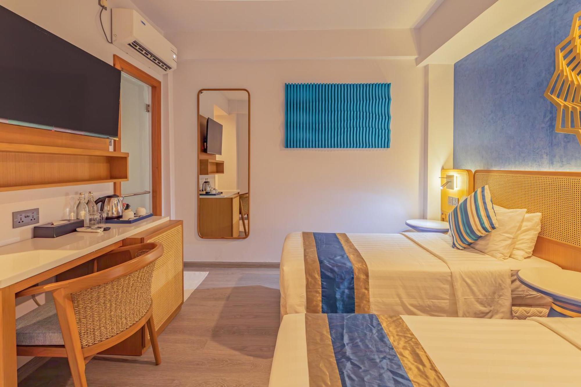 Umet Seaview Hotel With Free Airport Pick Up And Drop T&C Apply Malé Exterior foto
