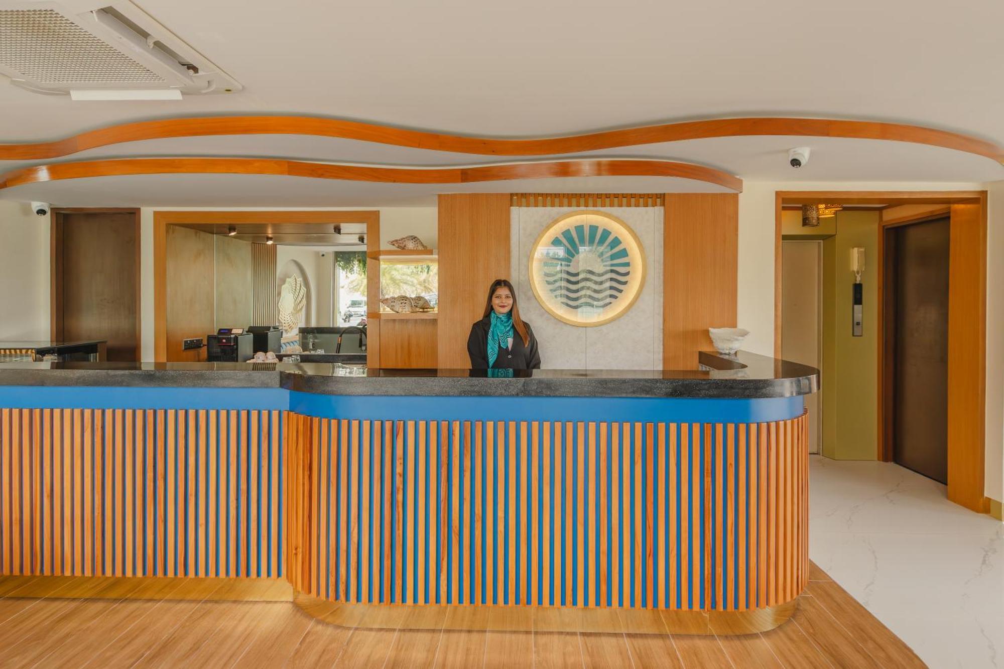 Umet Seaview Hotel With Free Airport Pick Up And Drop T&C Apply Malé Exterior foto