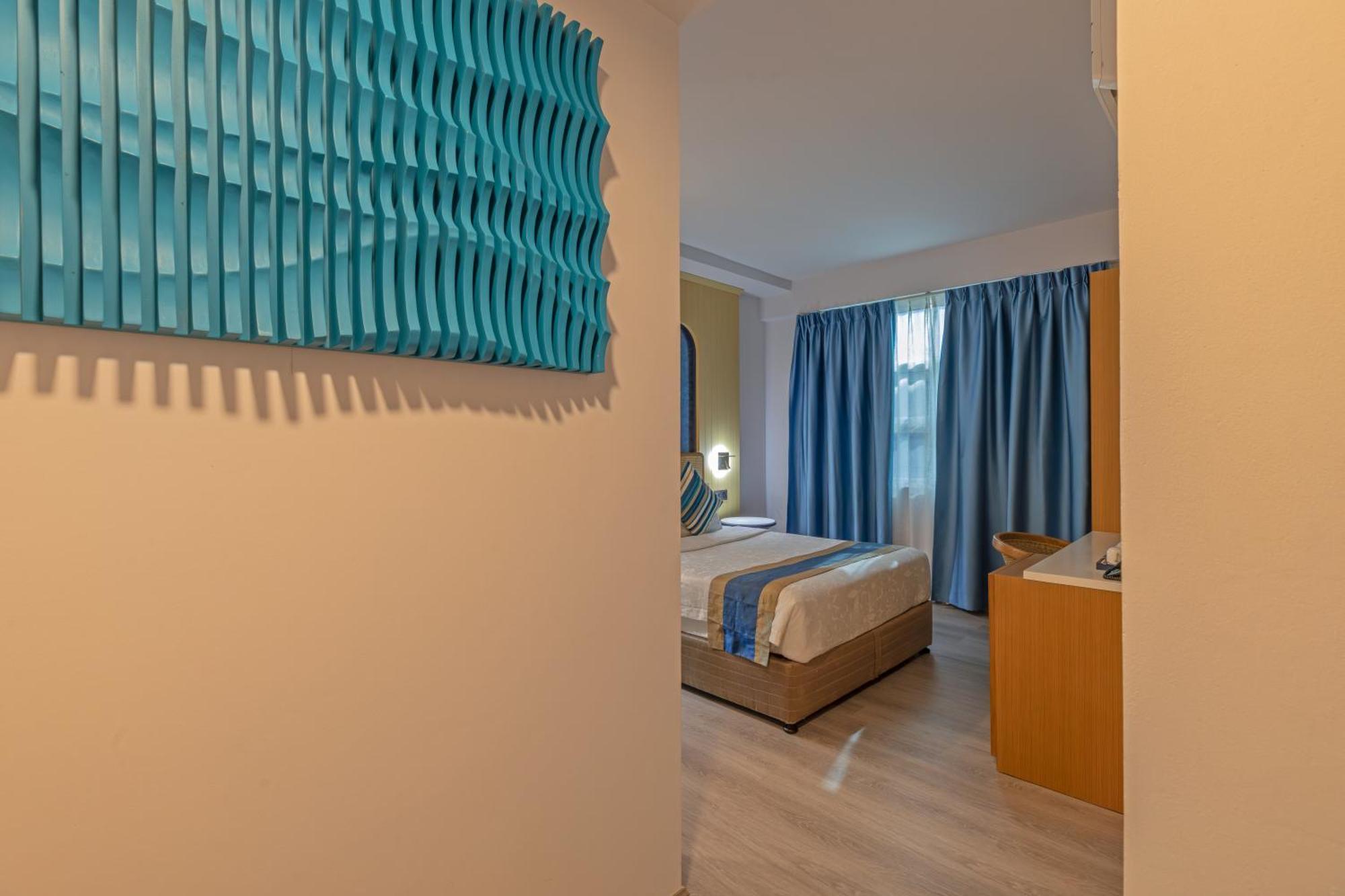 Umet Seaview Hotel With Free Airport Pick Up And Drop T&C Apply Malé Exterior foto
