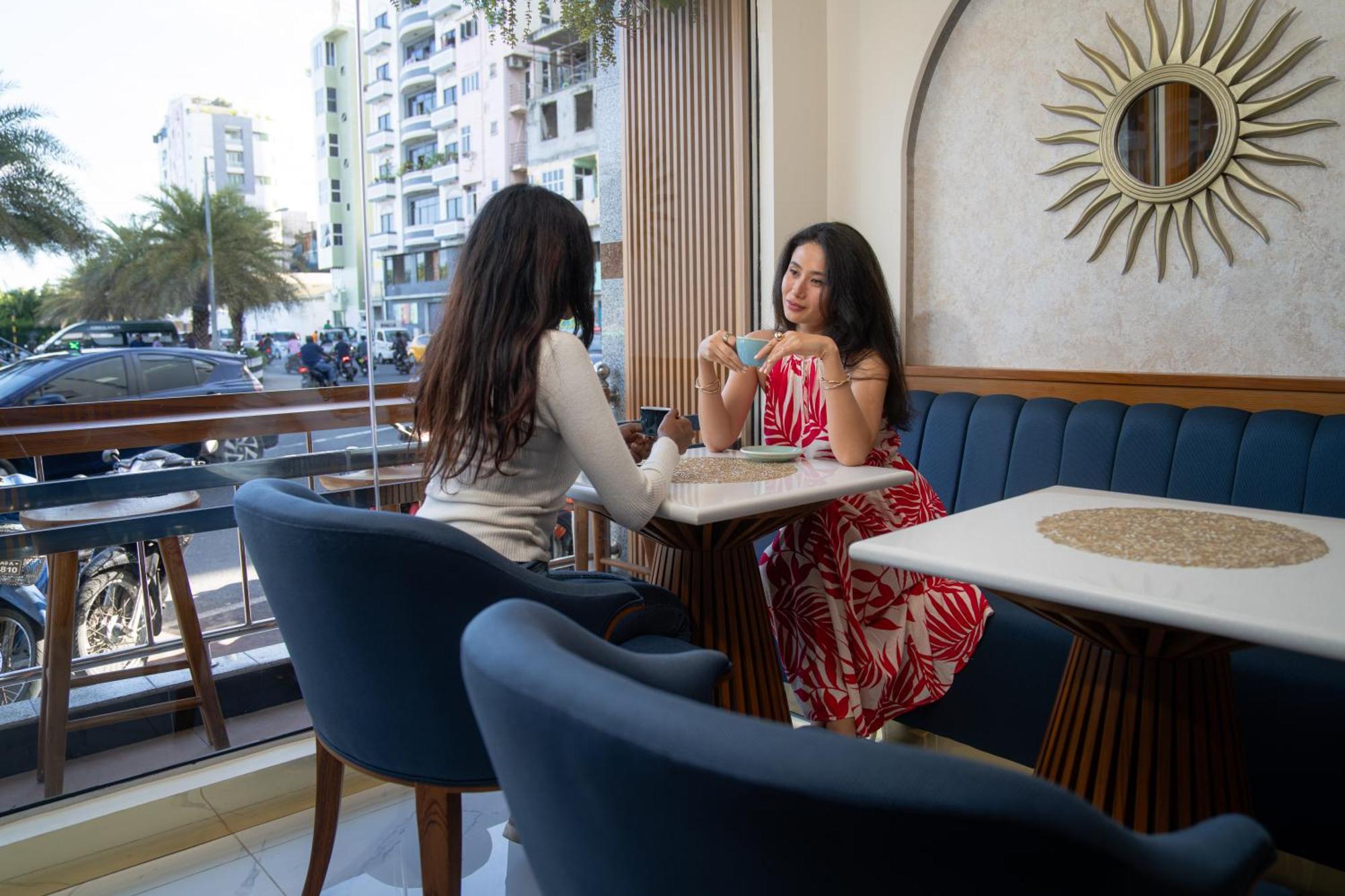 Umet Seaview Hotel With Free Airport Pick Up And Drop T&C Apply Malé Exterior foto